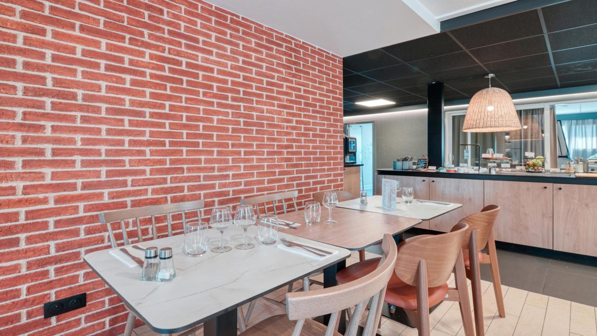 Hotel Campanile 3*